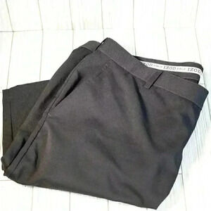 IZOD Size 42 straight black flat front golf pants no slip waist